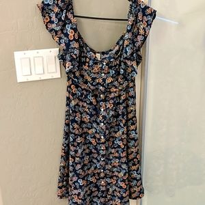 EUC Nordstrom Off shoulder navy floral sundress
